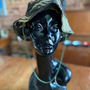 Vintage Accessories - Vintage Standard Issue Camo Hat w/ BEAVER patch Vintage Accessories - Vintage Standard Issue Camo Hat w/ BEAVER patch
